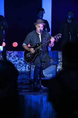Israel Houghton0031