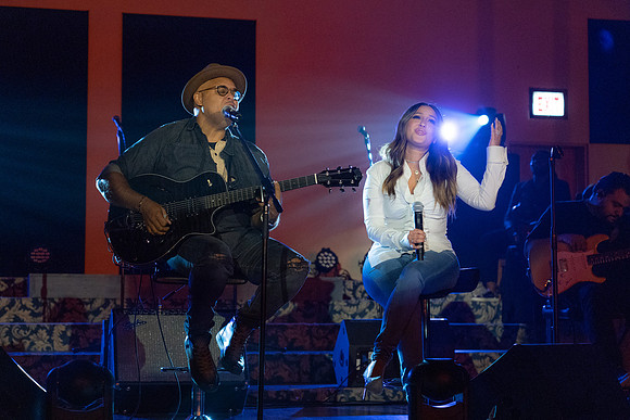 Israel Houghton0061