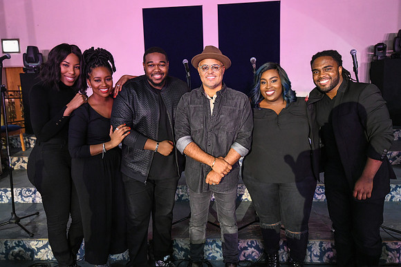 Israel Houghton0113