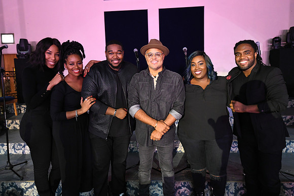 Israel Houghton0111