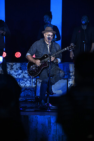 Israel Houghton0033