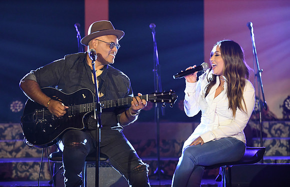 Israel Houghton0057
