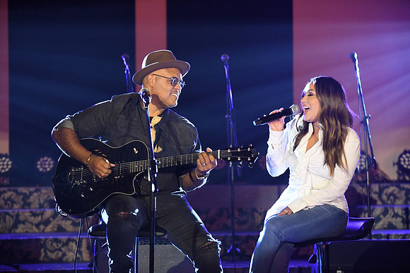 Israel Houghton0058