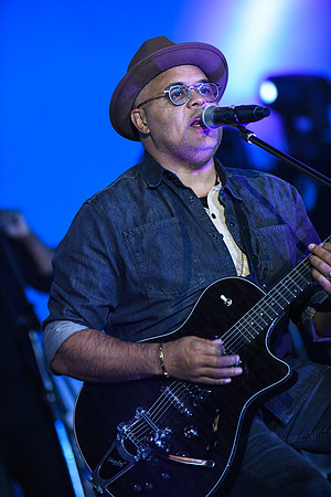 Israel Houghton0036
