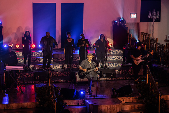 Israel Houghton0078