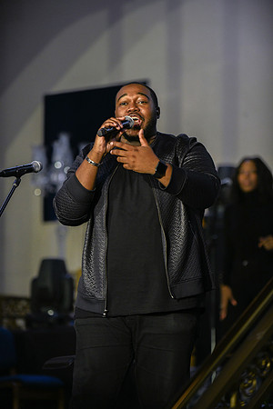 Israel Houghton0002