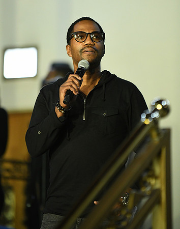 Israel Houghton0010