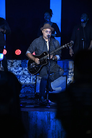 Israel Houghton0032