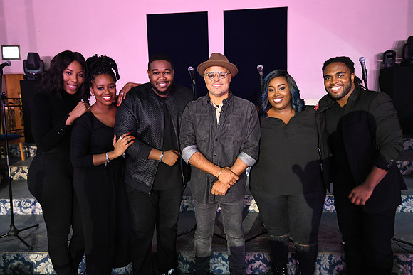 Israel Houghton0112